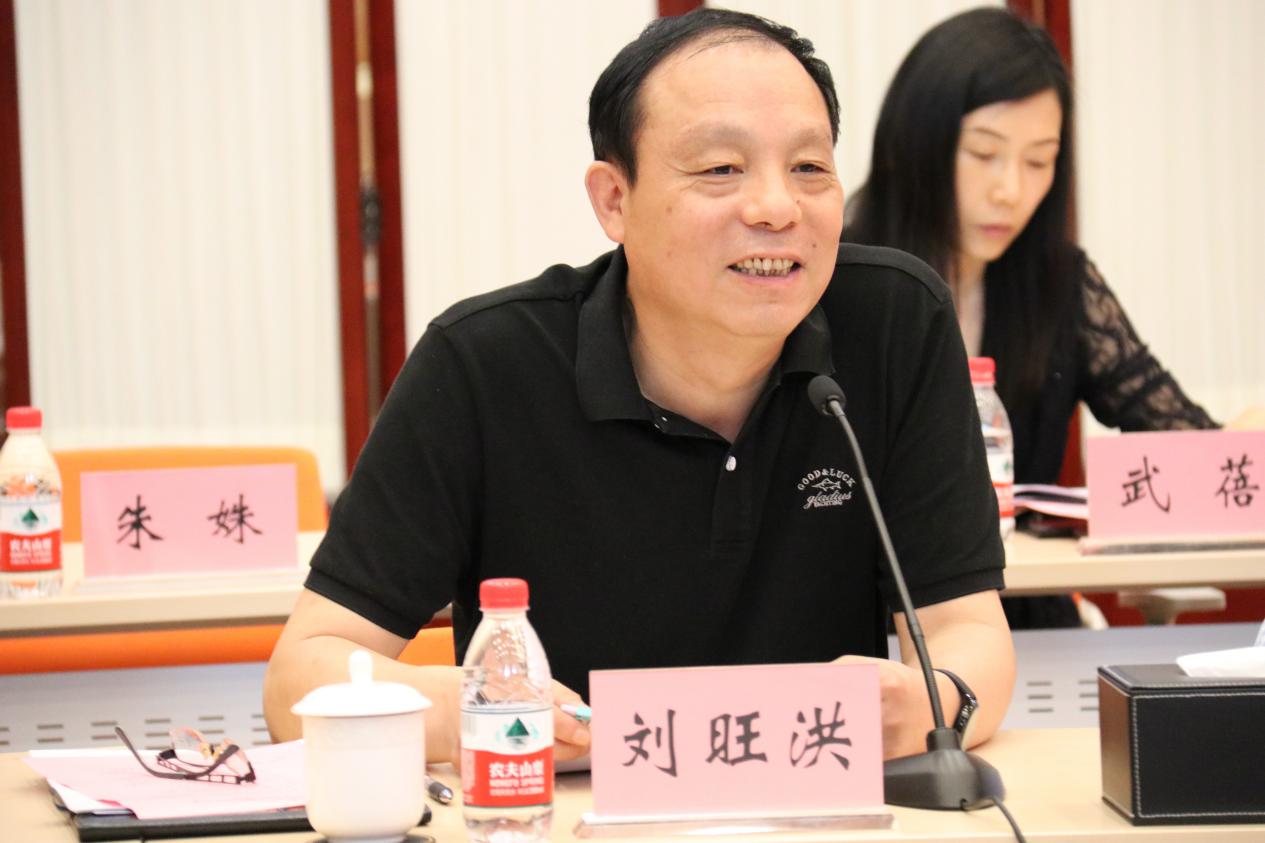 刘旺洪在讲话中指出,审计国民教育与职业教育融合发展规划是学校战略